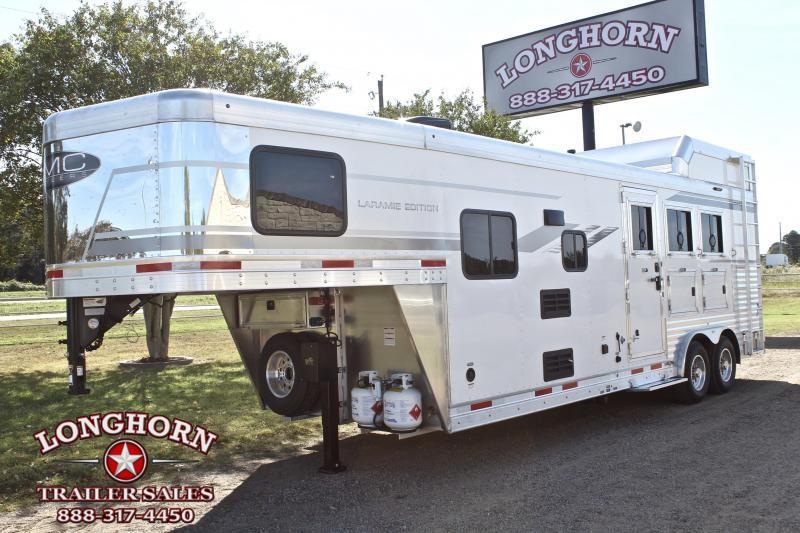 2021 SMC Horse Trailers 3 Horse 9ft Living Quarter Horse Trailer 2021 SMC Horse Trailers 3 Horse 9ft Living Quarter Horse Trailer