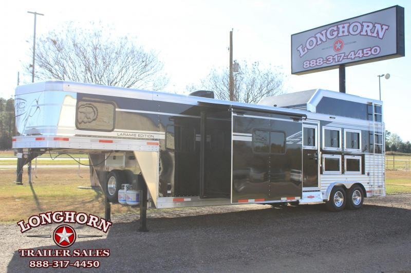 2022 SMC 3 Horse 13ft LQ with Slide and Haypod 2022 SMC 3 Horse 13ft LQ with Slide and Haypod