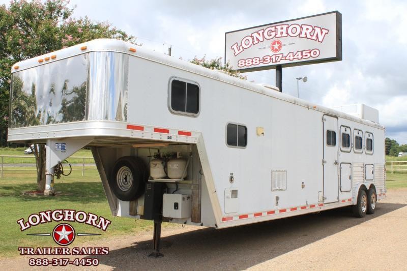 2000 Featherlite 4 Horse 12' Living Quarter 2000 Featherlite 4 Horse 12' Living Quarter
