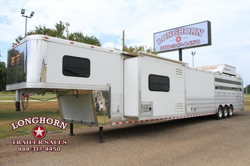 2017 Twister Stock Combo / 20' Outlaw Lq w/ Slide out Stock / Stock Combo Trailer 2017 Twister Stock Combo / 20' Outlaw Lq w/ Slide out Stock / Stock Combo Trailer