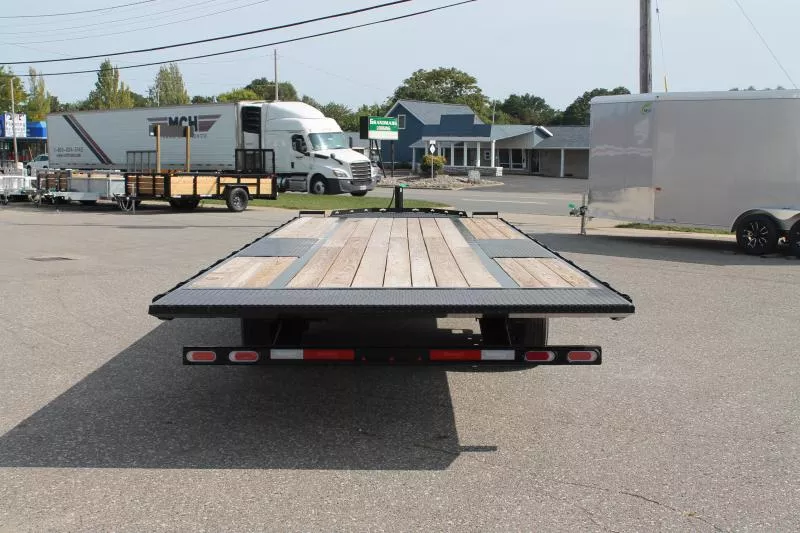 new Equipment / Flatbed Trailers Diamond C Trailers  for sale, in Grandville, MI Thumbnail 4