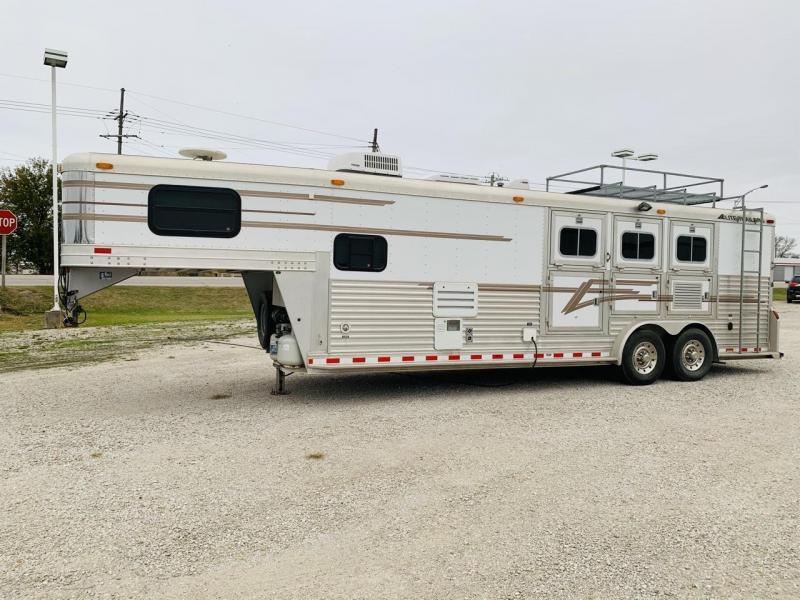 2001 Elite 3H Slant Trailer w/ 10' SW Cowboy Living Quarters 2001 Elite 3H Slant Trailer w/ 10' SW Cowboy Living Quarters