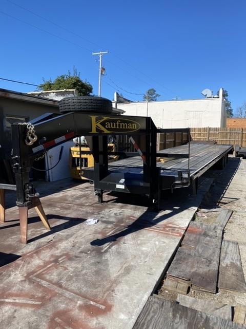 2021 Kaufman 40' Gooseneck Trailer 25K GVWR 2021 Kaufman 40' Gooseneck Trailer 25K GVWR
