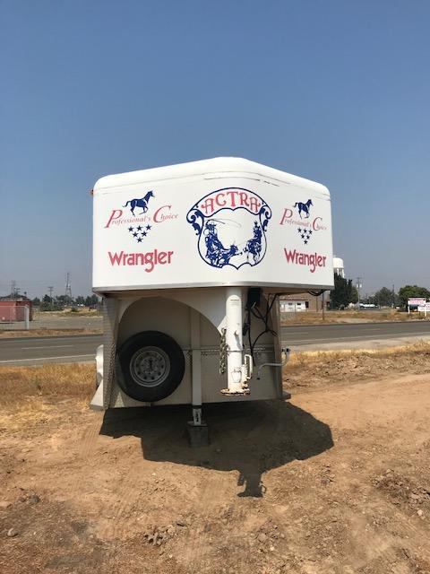 2007 Logan 3 Horse Gooseneck with Tac/Bunk Room 2007 Logan 3 Horse Gooseneck with Tac/Bunk Room