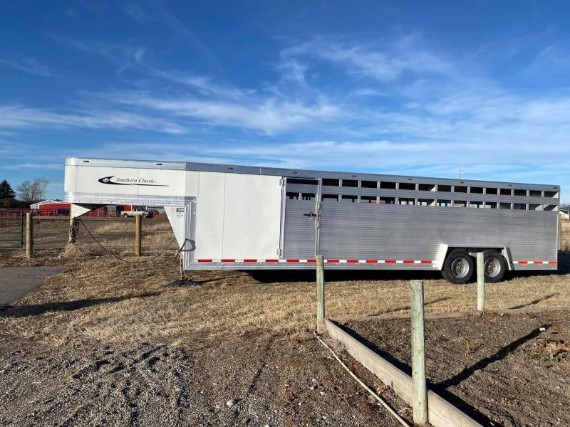 2007 Southern Classic 7'6" x 30' Gooseneck Trailer 2007 Southern Classic 7'6" x 30' Gooseneck Trailer