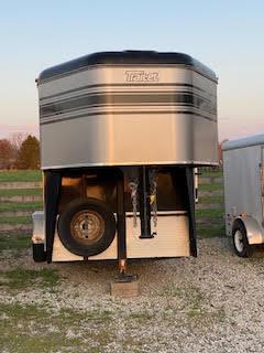2006 Trail-Et 3 Horse Slant Load Gooseneck Trailer w/ Living Quarters 2006 Trail-Et 3 Horse Slant Load Gooseneck Trailer w/ Living Quarters