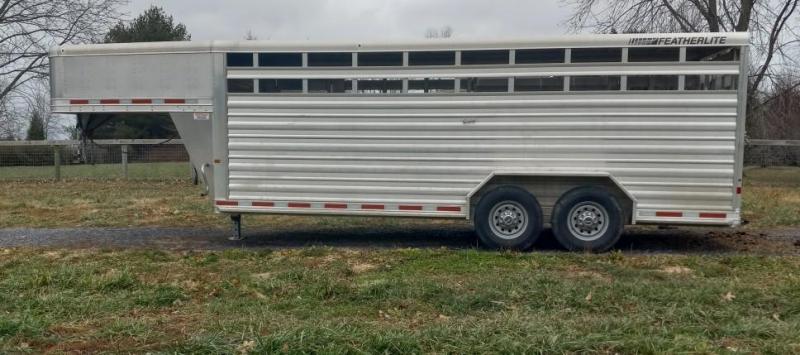 2017 Featherlite 20' Aluminum Livestock Trailer 2017 Featherlite 20' Aluminum Livestock Trailer