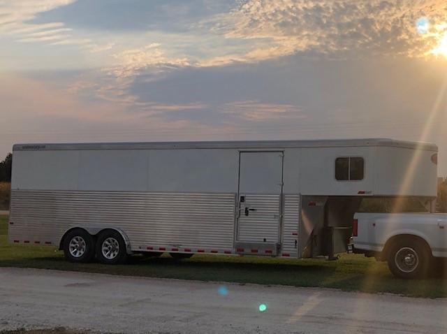 2017 Sundowner Trailers Sunlite 8 x 32 Enclosed Cargo Trailer 2017 Sundowner Trailers Sunlite 8 x 32 Enclosed Cargo Trailer