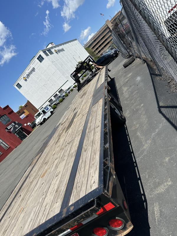 used Equipment / Flatbed Trailers PJ Trailers  for sale, in Milan, IL Thumbnail 2