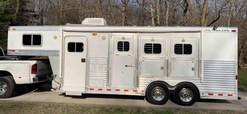 1999 Elite 3 Horse Slant w/ Weekend Package 1999 Elite 3 Horse Slant w/ Weekend Package