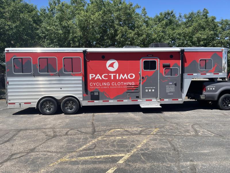 2017 Exiss Endeavor 3 Horse Trailer w/ 10' SW Living Quarters 2017 Exiss Endeavor 3 Horse Trailer w/ 10' SW Living Quarters