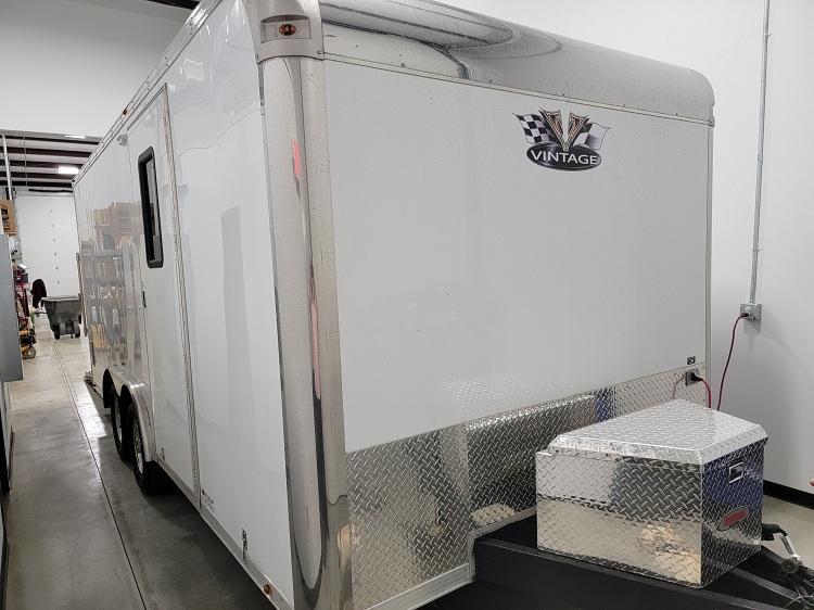 2017 Vintage Outlaw 8.5 x 20 Enclosed Cargo / Motorcycle Trailer 2017 Vintage Outlaw 8.5 x 20 Enclosed Cargo / Motorcycle Trailer
