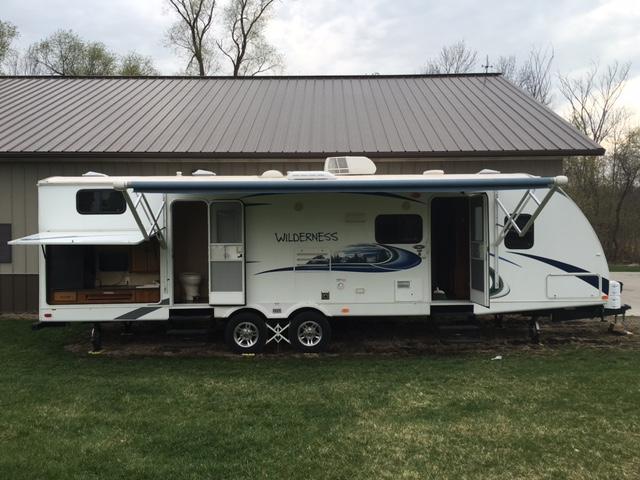 2013 Heartland Wilderness 3150 Travel Trailer 2013 Heartland Wilderness 3150 Travel Trailer