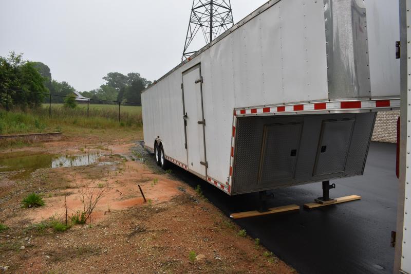 2011 Bendron Titan 8.5X39 Gooseneck Enclosed Car Hauler 2011 Bendron Titan 8.5X39 Gooseneck Enclosed Car Hauler