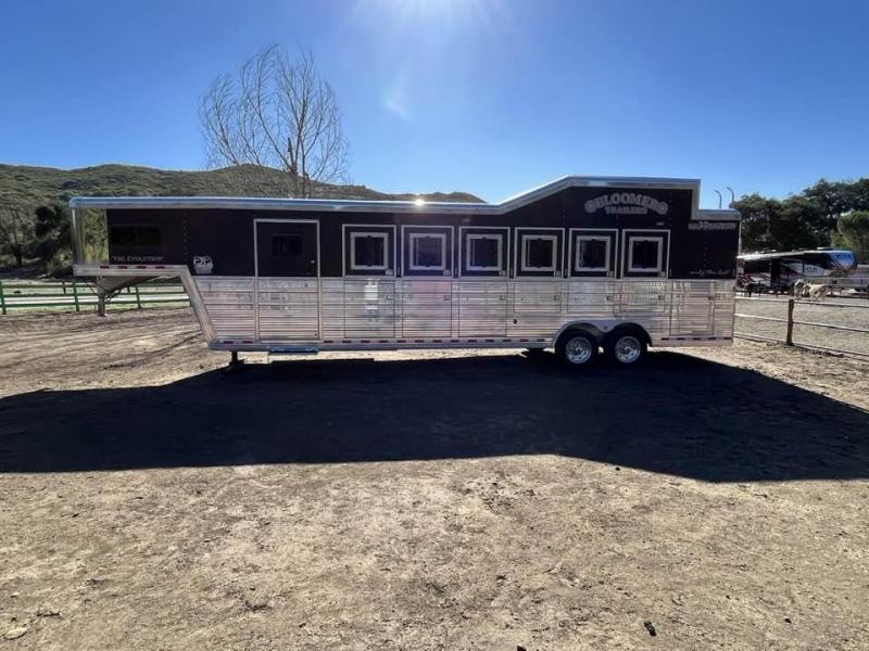 2019 Bloomer 6 Horse Trailer 2019 Bloomer 6 Horse Trailer