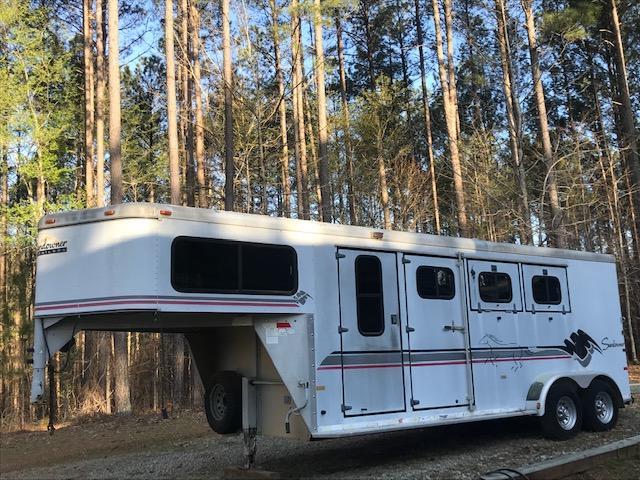 1999 Sundowner Gooseneck 3 Horse Slant Load Trailer 1999 Sundowner Gooseneck 3 Horse Slant Load Trailer