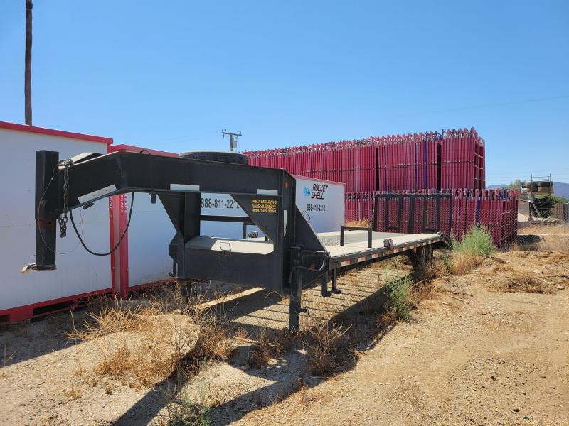 2017 R and J Trailers Inc Flatbed Trailer 2017 R and J Trailers Inc Flatbed Trailer