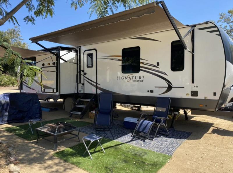 2020 Forest River Rockwood Signature Ultra Lite 8332SB 2020 Forest River Rockwood Signature Ultra Lite 8332SB