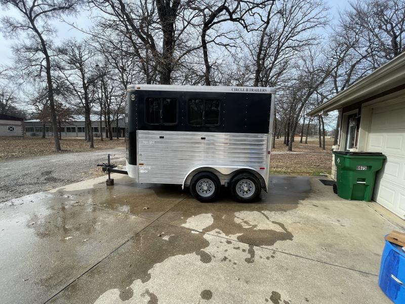 2023 Merhow Bronco 2 Horse Slant Load All Aluminum Trailer Two Horse