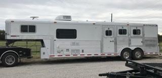 2000 Elite 3 Horse Slant Trailer w/ 10' SW 2000 Elite 3 Horse Slant Trailer w/ 10' SW