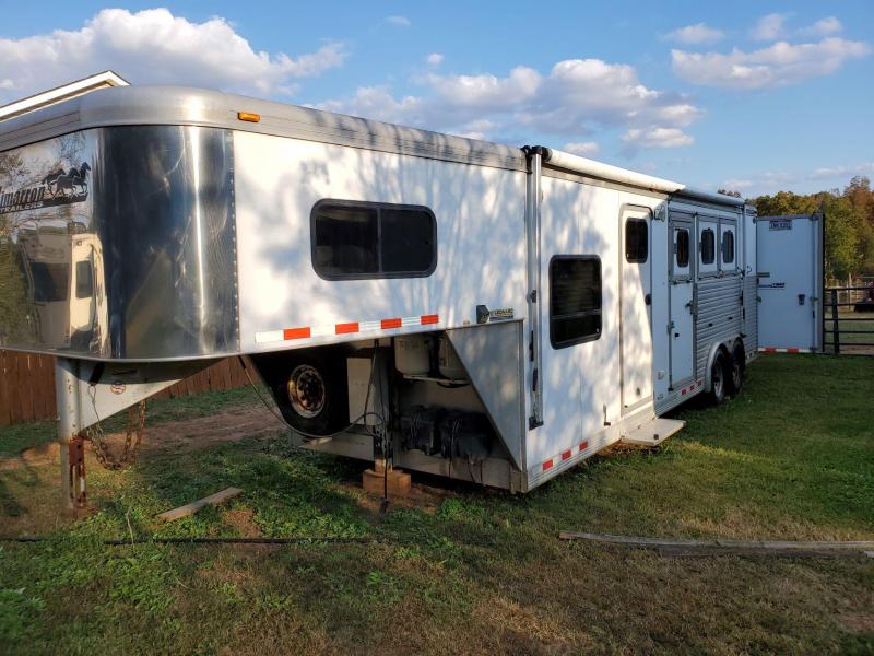 2006 Cimarron Norstar 3 Horse Slant Load Gooseneck Trailer w/ LQ 2006 Cimarron Norstar 3 Horse Slant Load Gooseneck Trailer w/ LQ