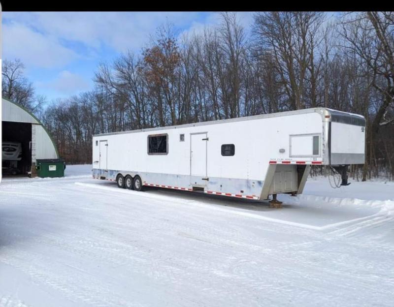 2009 Cargo Mate 40' Eliminator Enclosed Trailer 2009 Cargo Mate 40' Eliminator Enclosed Trailer