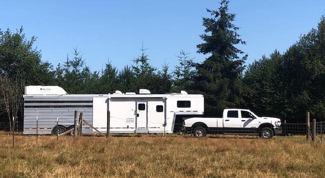 2018 Logan Coach Limited 810 Stock Trailer w/ Living Quarters 2018 Logan Coach Limited 810 Stock Trailer w/ Living Quarters