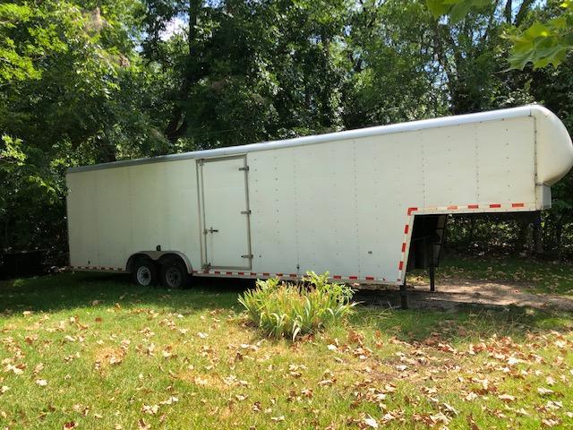 2008 Wells Cargo 28' Gooseneck Enclosed Moving Trailer 2008 Wells Cargo 28' Gooseneck Enclosed Moving Trailer