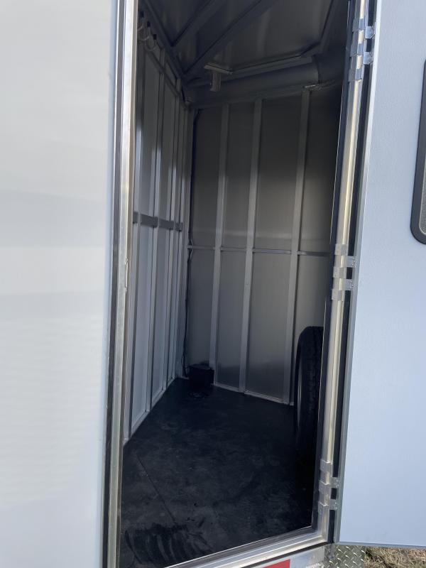 2023 Merhow Bronco 2 Horse Slant Load All Aluminum Trailer Two Horse