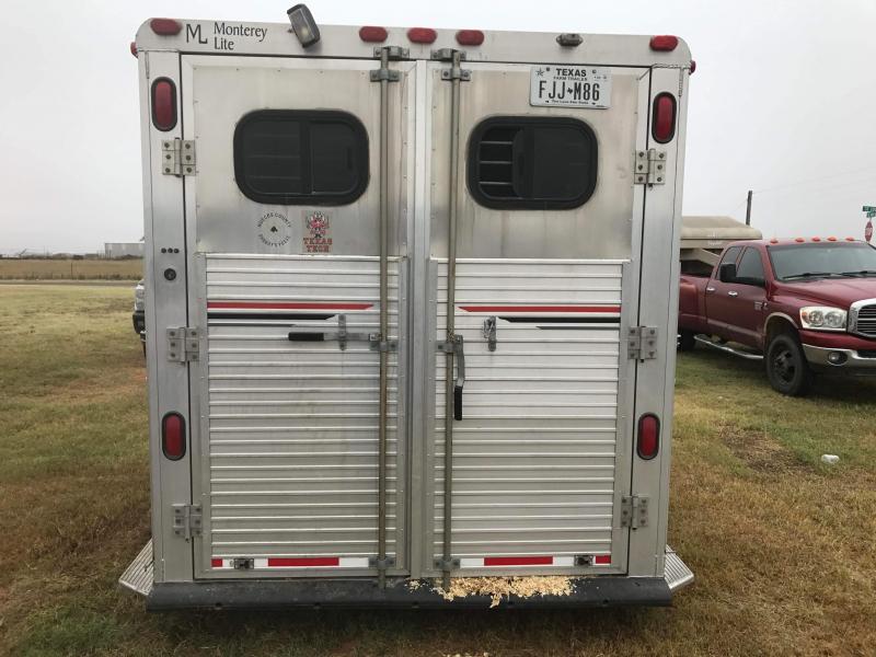 1999 Monterey Lite Aluminum 3 Horse Slant Weekender Living Quarter