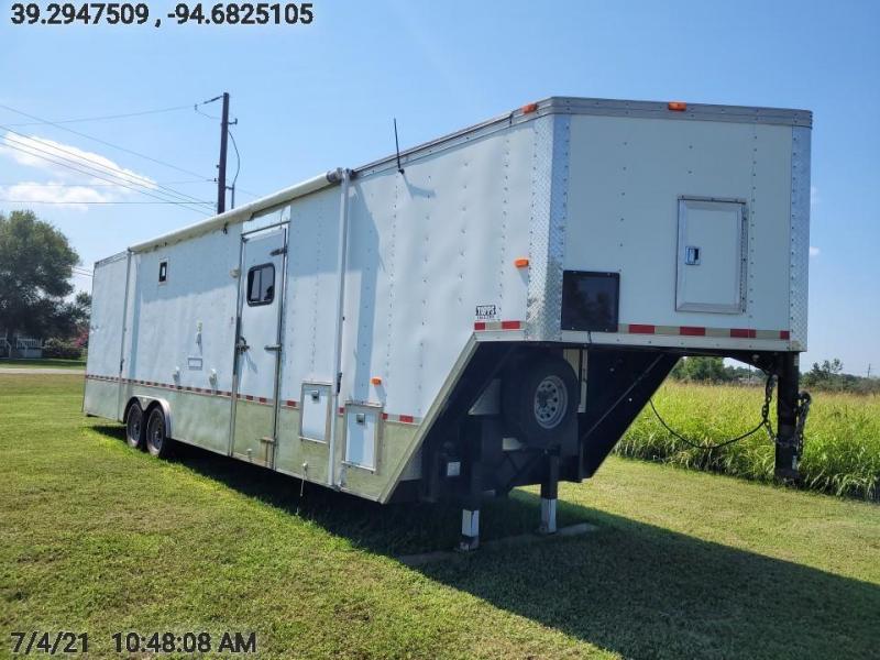 2012 Cargo Craft 38' Gooseneck Trailer 2012 Cargo Craft 38' Gooseneck Trailer