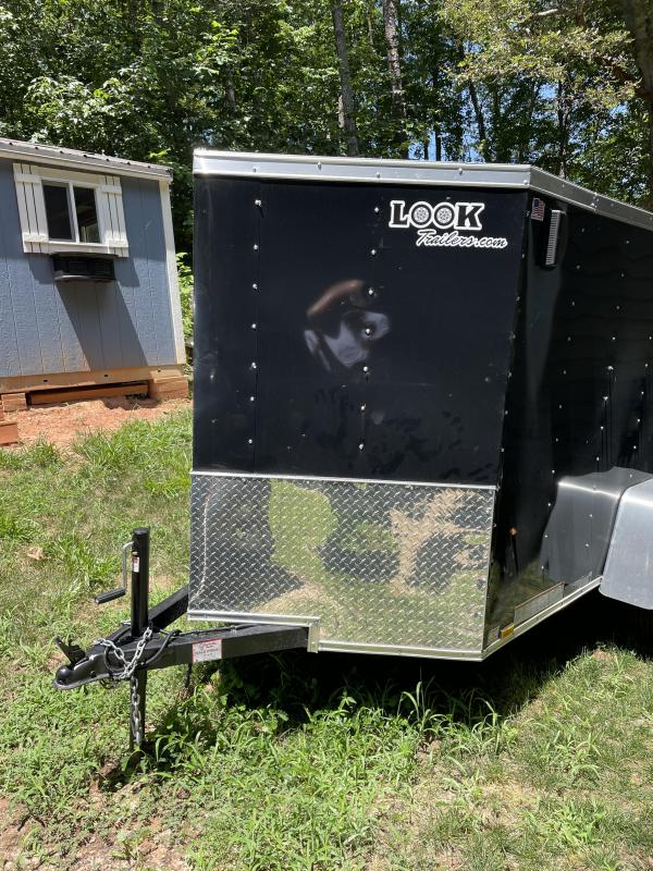 2018 Look 5' x 8' Single Axle V-nose Enclosed Trailer 2018 Look 5' x 8' Single Axle V-nose Enclosed Trailer