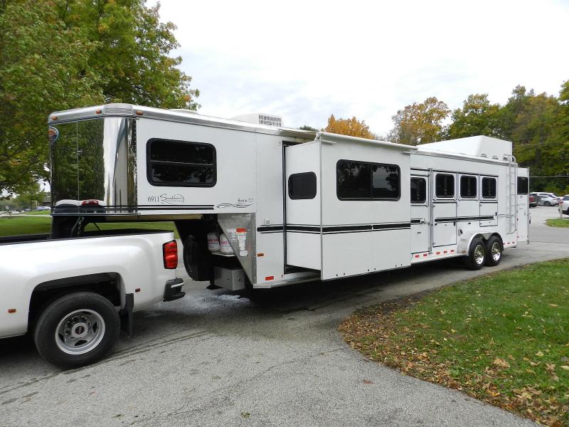 2007 Sundowner SIGNATURE 4 Horse Trailer w/ Living Quarters 2007 Sundowner SIGNATURE 4 Horse Trailer w/ Living Quarters
