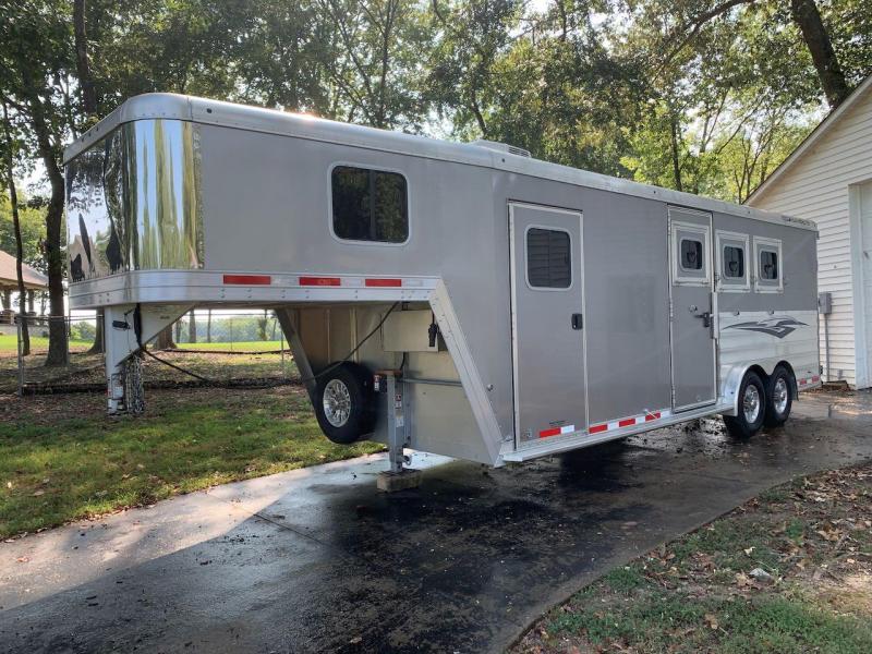 2019 Featherlite 3 Horse Slant Trailer 2019 Featherlite 3 Horse Slant Trailer