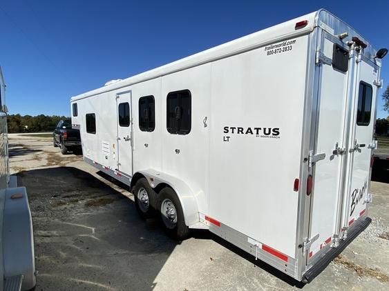 2014 Bison Stratus LT 3 Horse Trailer w/ 10' SW LQ 2014 Bison Stratus LT 3 Horse Trailer w/ 10' SW LQ