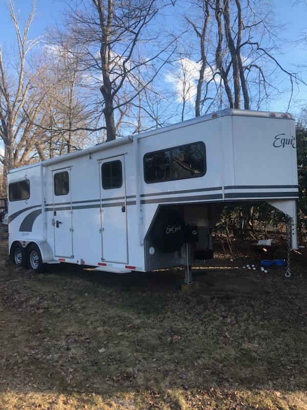 2010 Equispirit 2 Horse Straight Load Gooseneck Trailer w/ Side Ramp 2010 Equispirit 2 Horse Straight Load Gooseneck Trailer w/ Side Ramp