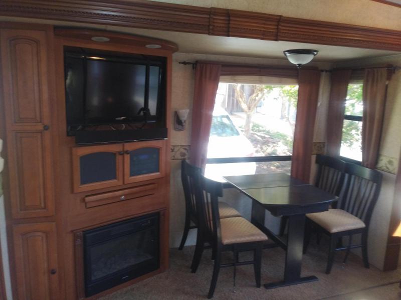 2012 Heartland Big Country 33 ft Fifth Wheel 2012 Heartland Big Country 33 ft Fifth Wheel
