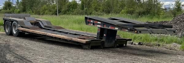 1979 Hyster 32' Lowboy 80K GVWR 1979 Hyster 32' Lowboy 80K GVWR