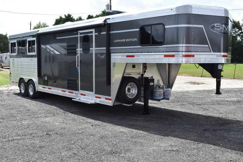 2019 SMC Laramie 3 Horse Trailer w/ Living Quarters 2019 SMC Laramie 3 Horse Trailer w/ Living Quarters