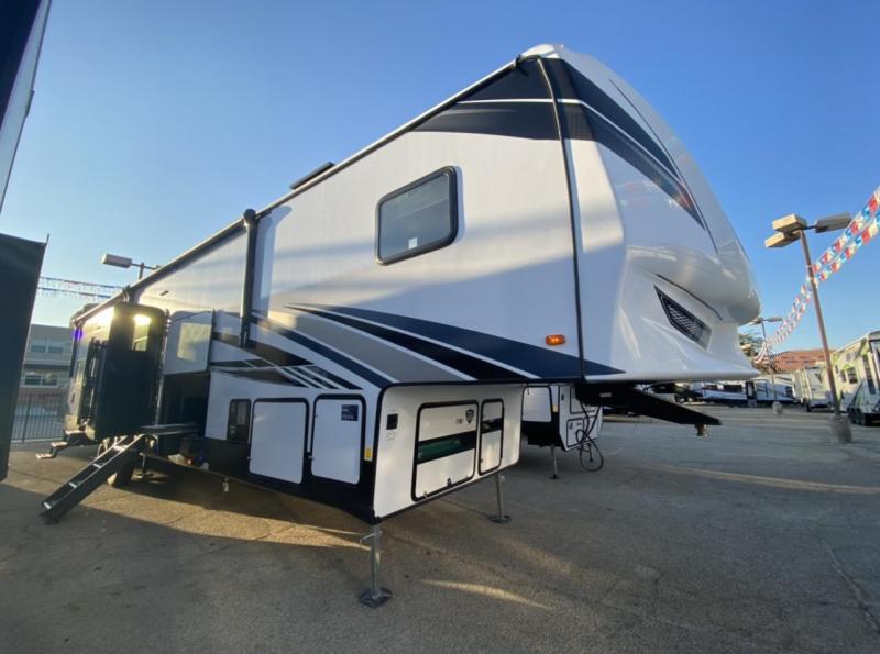 2021 Forest River Vengeance Rogue Armored 4007V Fifth Wheel 2021 Forest River Vengeance Rogue Armored 4007V Fifth Wheel