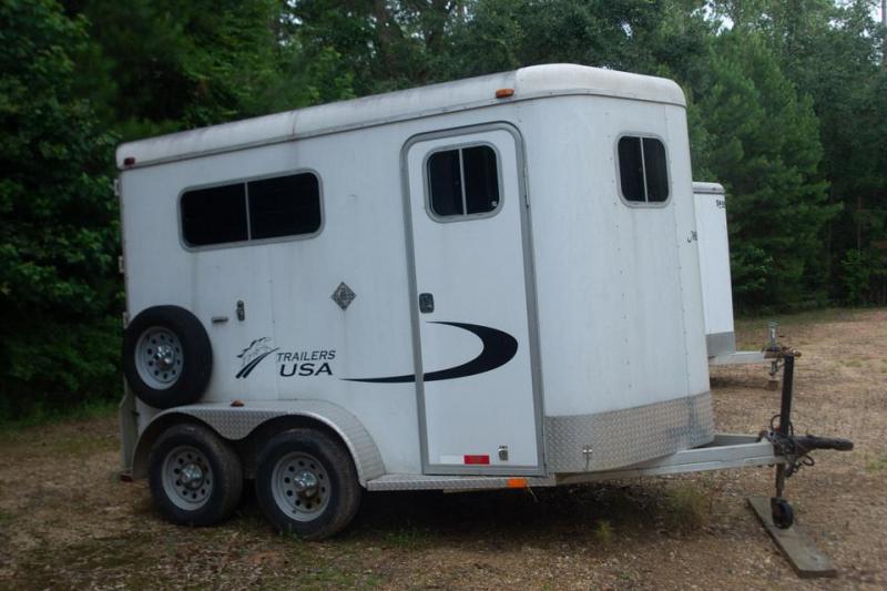 2012 Trailers USA 2 Horse Straight Load Bumper Pull 2012 Trailers USA 2 Horse Straight Load Bumper Pull
