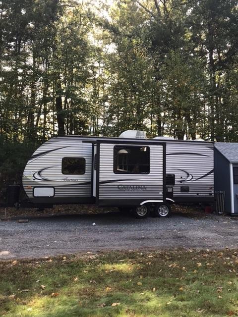 2017 Coachmen Catalina 223RBS Travel Trailer 2017 Coachmen Catalina 223RBS Travel Trailer