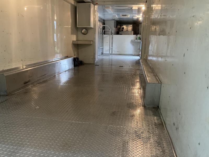 used Car Haulers / Racing Trailers Featherlite  for sale, in Laplata, MD Thumbnail 4