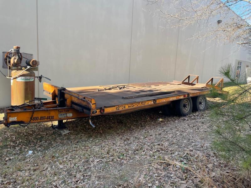 2005 Tropic Trailers 12 Ton Backhoe Loader 2005 Tropic Trailers 12 Ton Backhoe Loader