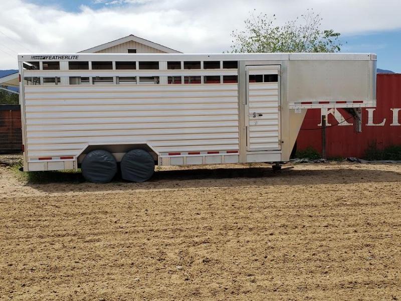 2014 Featherlite 20' x 8' x 8' Gooseneck Draft Warmblood Stock Trailer 2014 Featherlite 20' x 8' x 8' Gooseneck Draft Warmblood Stock Trailer