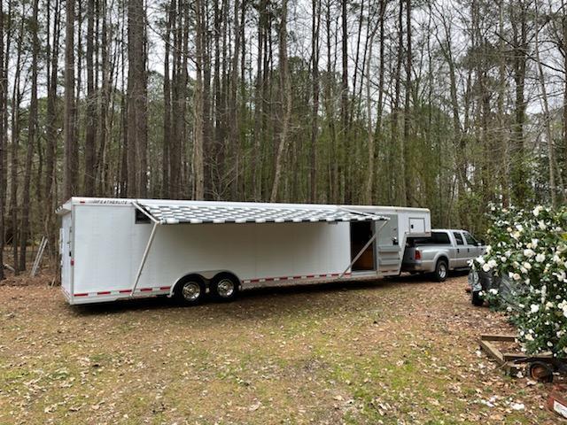 2000 Featherlite 8.5' x 32' Aluminum Gooseneck Enclosed Cargo Trailer 2000 Featherlite 8.5' x 32' Aluminum Gooseneck Enclosed Cargo Trailer