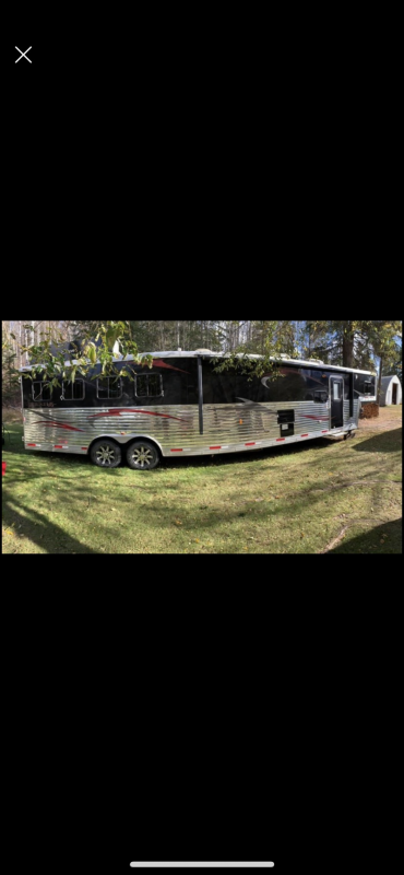 2012 Bison 4 Horse Trailer w/ 16' SW LQ and 12' Slide 2012 Bison 4 Horse Trailer w/ 16' SW LQ and 12' Slide