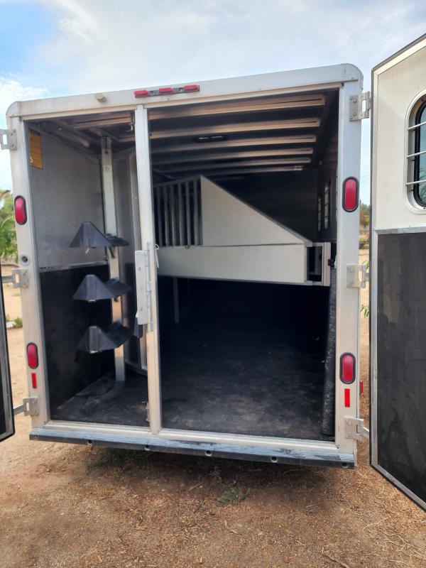 used Horse Trailers Kiefer Manufacturing  for sale, in Nappanee, IN Thumbnail 3