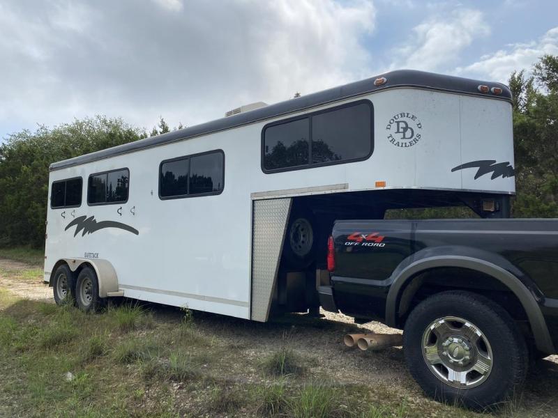 2014 Double D 3 Horse Gooseneck Slant Trailer Safetack 2014 Double D 3 Horse Gooseneck Slant Trailer Safetack