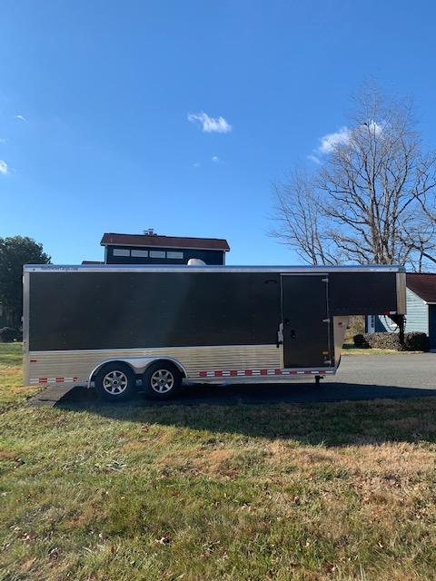 2015 Sundowner 28' Enclosed Cargo Trailer 2015 Sundowner 28' Enclosed Cargo Trailer